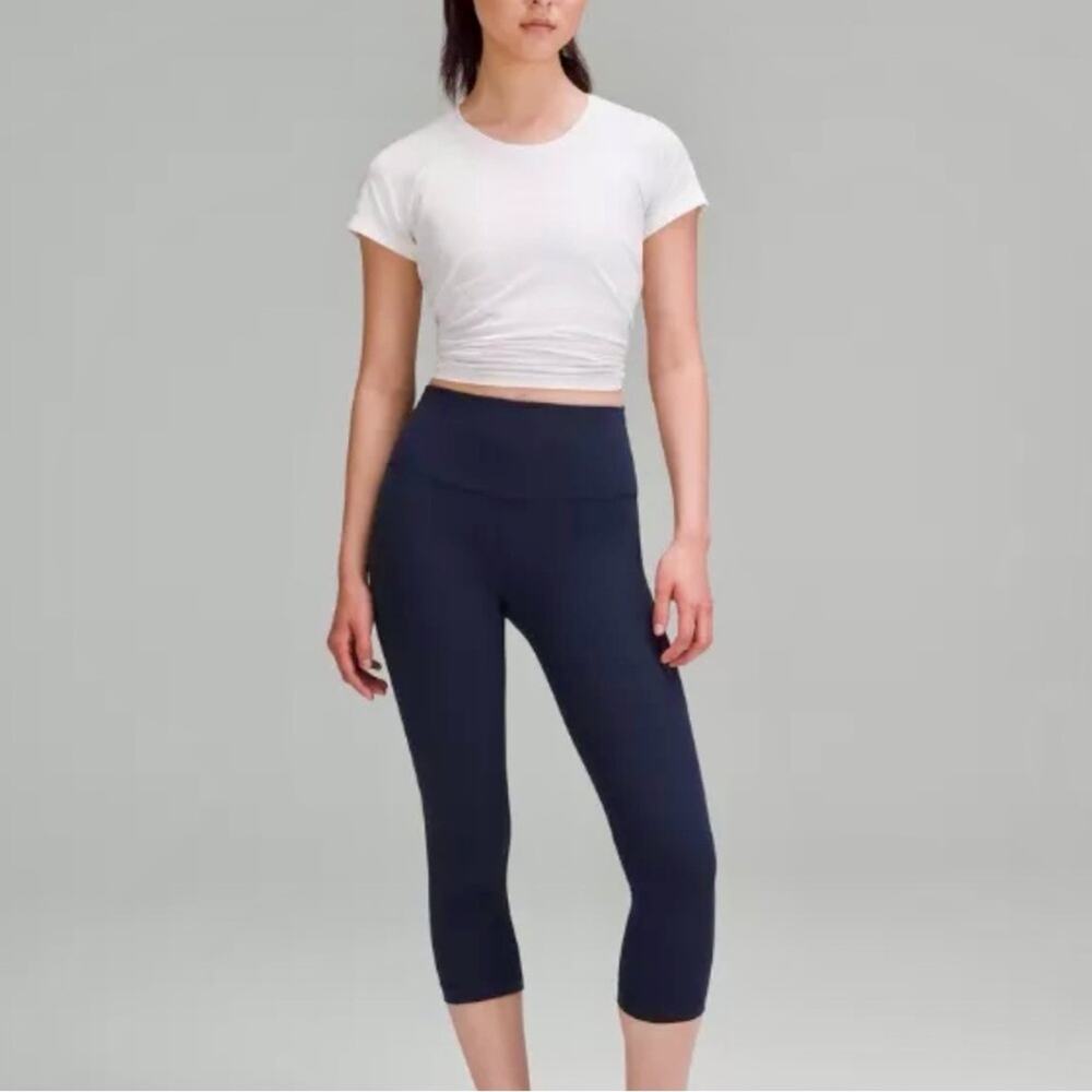 Lululemon Wunder Train super-hi rise cropped leggings in true navy size 6